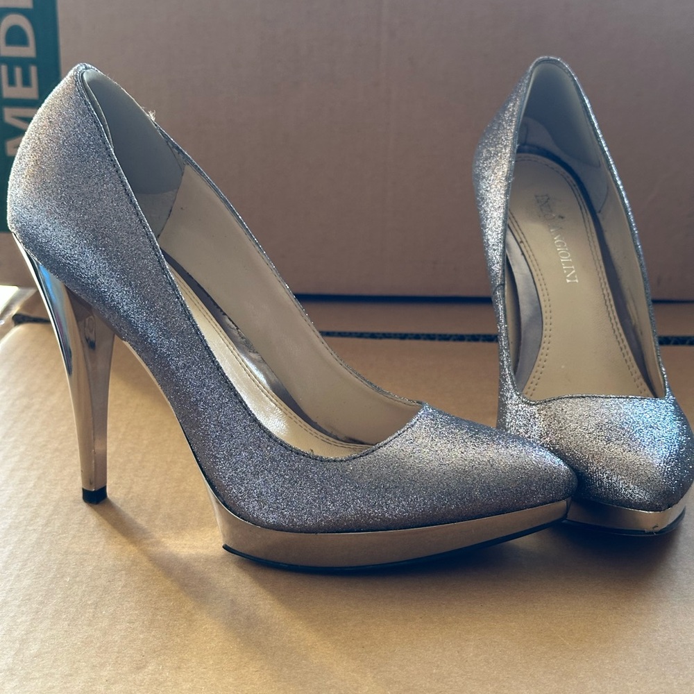 Enzo Angiolini pumps